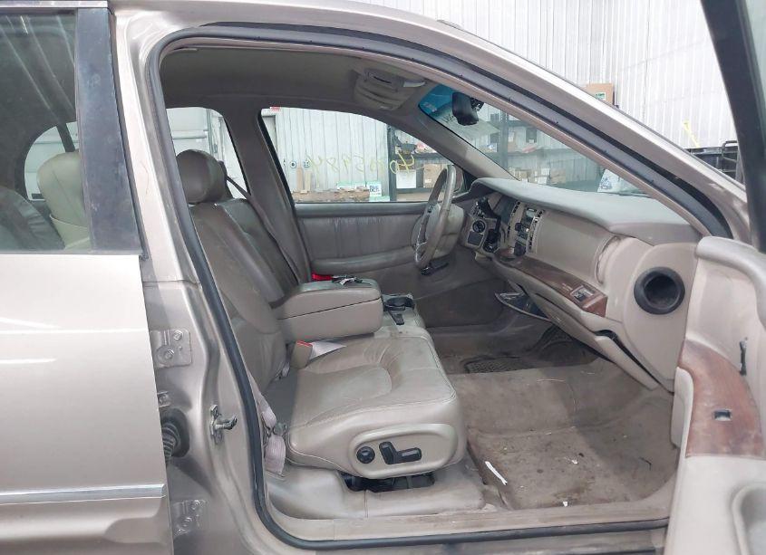 Photo 5 of 2000 Buick Park AVENUE (VIN 1G4CW54K3Y4296605)