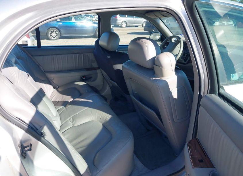 Photo 8 of 2002 Buick Park AVENUE (VIN 1G4CW54K424196231)