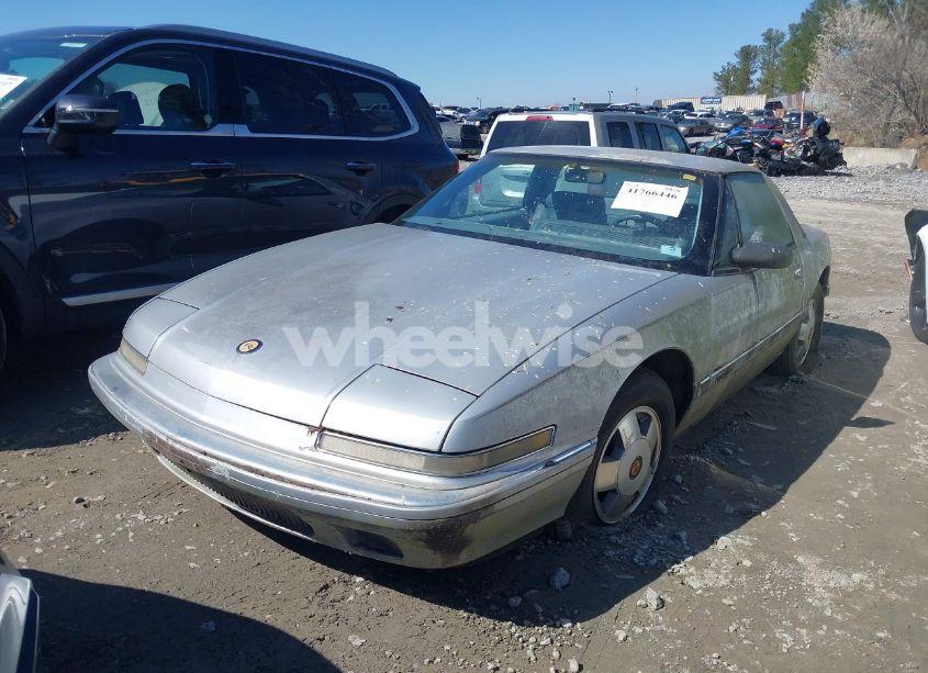 Photo 2 of 1989 Buick Reatta N/A (VIN 1G4EC11C7KB905060)