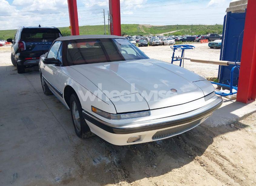 1990 Buick Reatta (VIN 1G4EC33C0LB903161) main photo