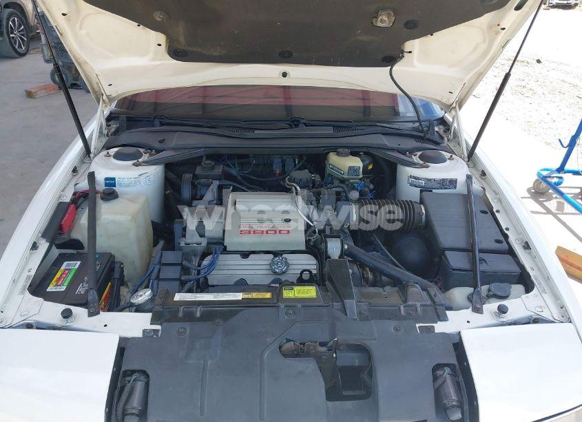 Photo 10 of 1990 Buick Reatta (VIN 1G4EC33C0LB903161)