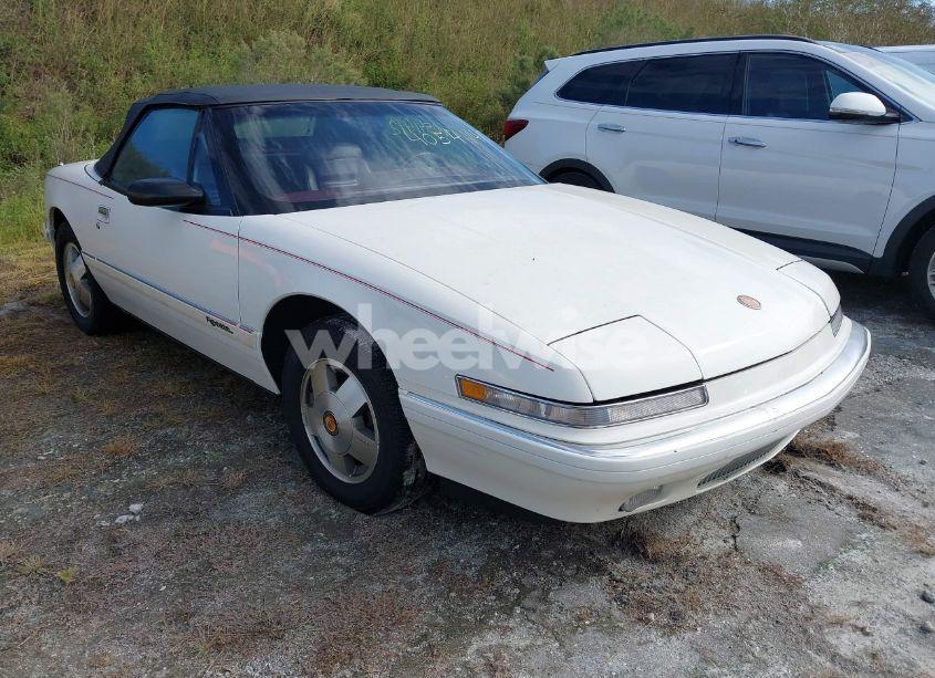 1990 Buick Reatta (VIN 1G4EC33C3LB907656) main photo