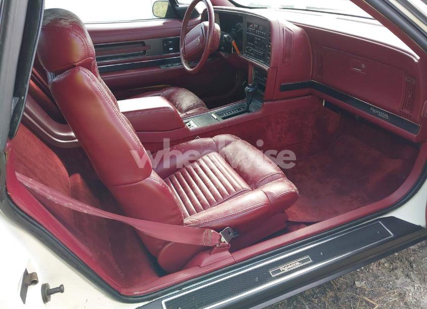 Photo 5 of 1990 Buick Reatta (VIN 1G4EC33C3LB907656)