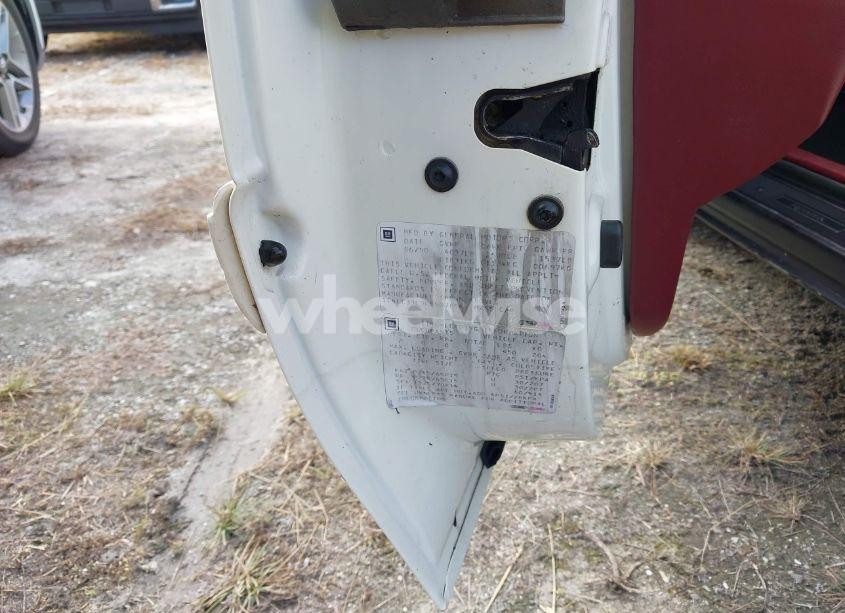 Photo 9 of 1990 Buick Reatta (VIN 1G4EC33C3LB907656)