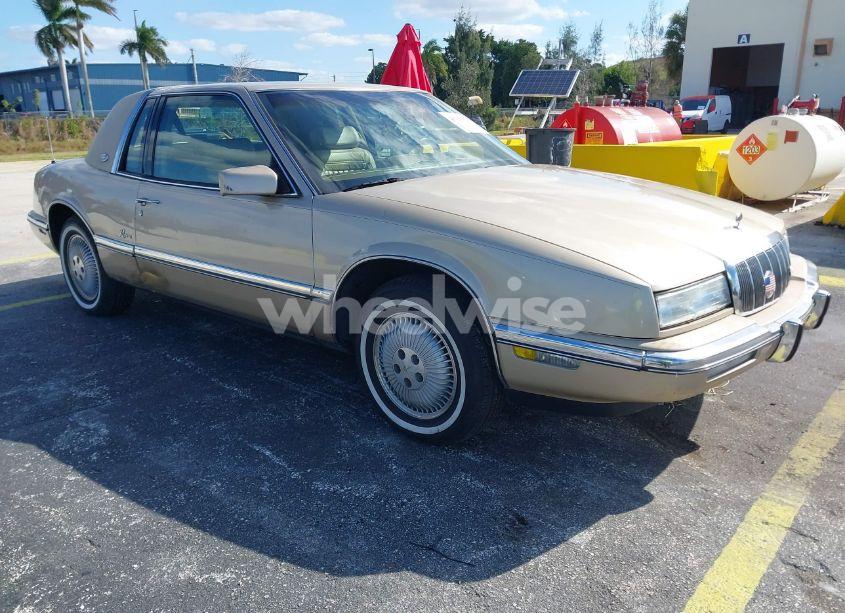 1992 Buick Riviera N/A (VIN 1G4EZ13L5NU406326) main photo