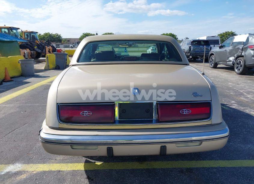 Photo 12 of 1992 Buick Riviera N/A (VIN 1G4EZ13L5NU406326)