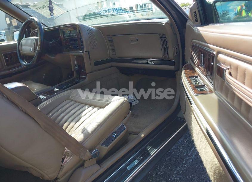 Photo 5 of 1992 Buick Riviera N/A (VIN 1G4EZ13L5NU406326)