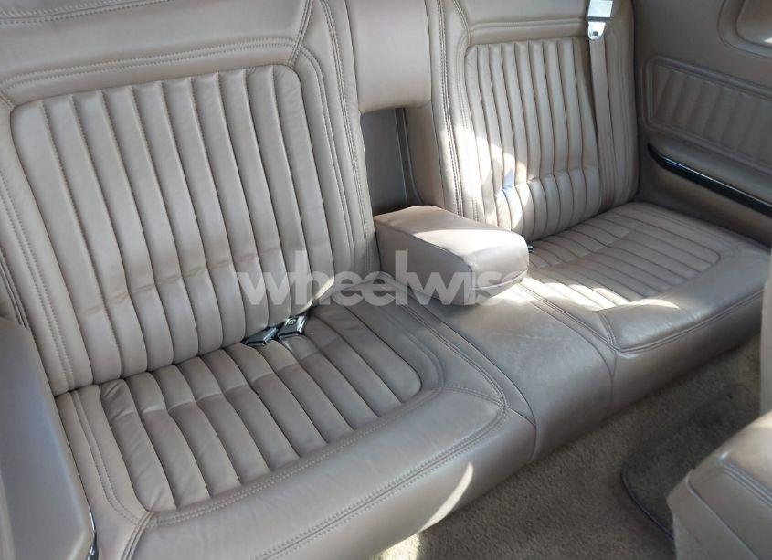 Photo 8 of 1992 Buick Riviera N/A (VIN 1G4EZ13L5NU406326)