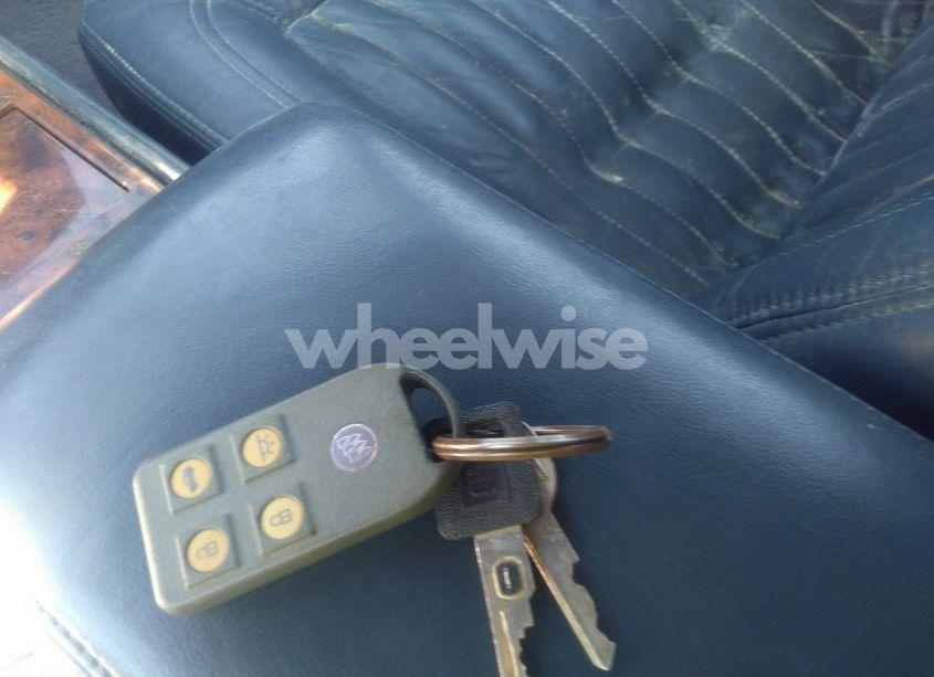 Photo 11 of 1991 Buick Riviera (VIN 1G4EZ13L7MU403278)