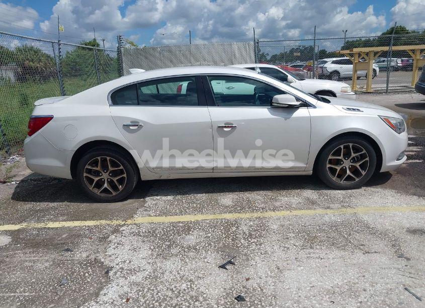 Photo 13 of 2016 Buick Lacrosse SPORT TOURING (VIN 1G4G45G38GF233322)