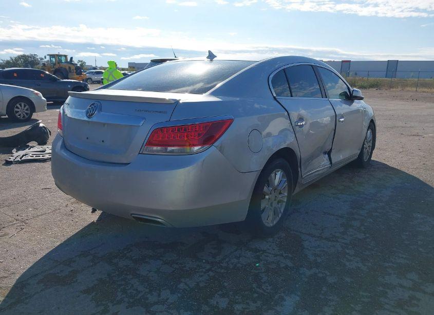 Photo 4 of 2013 Buick Lacrosse (VIN 1G4GA5E3XDF333655)