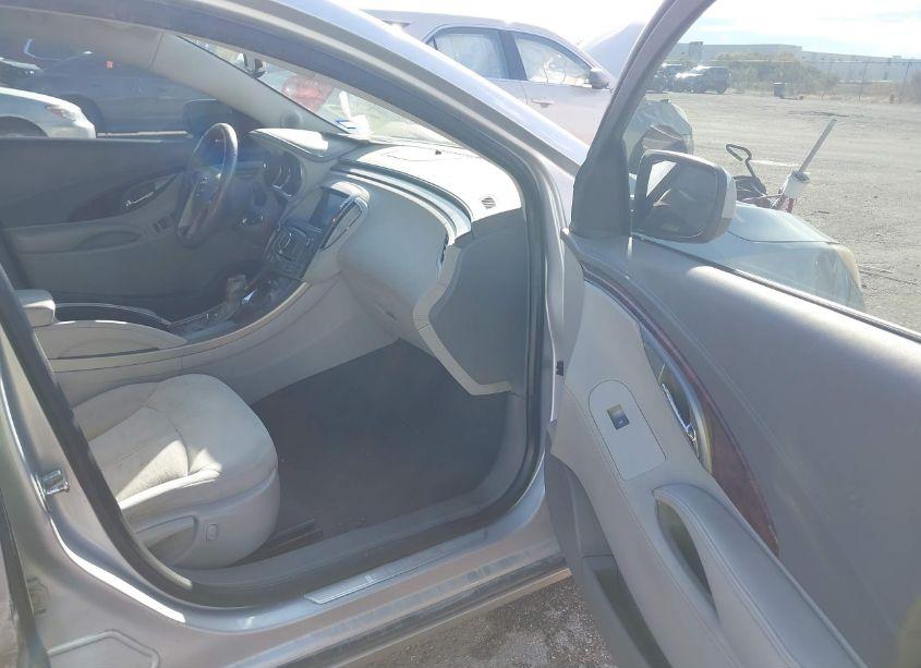Photo 5 of 2013 Buick Lacrosse (VIN 1G4GA5E3XDF333655)