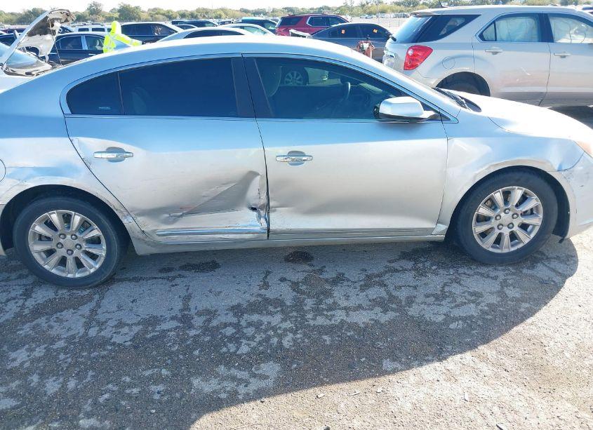 Photo 6 of 2013 Buick Lacrosse (VIN 1G4GA5E3XDF333655)