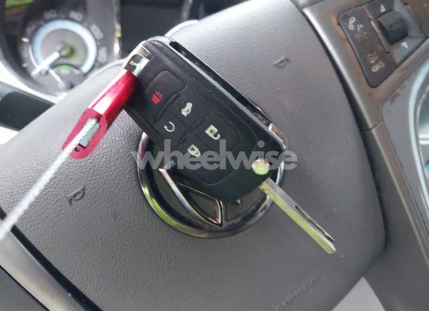 Photo 11 of 2013 Buick Lacrosse (VIN 1G4GA5ER3DF293729)