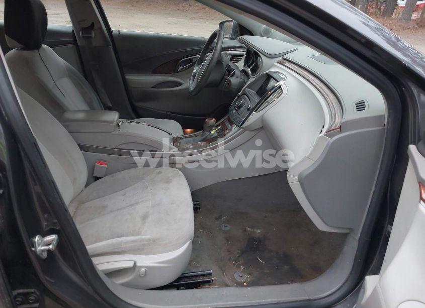 Photo 5 of 2013 Buick Lacrosse (VIN 1G4GA5ER3DF293729)