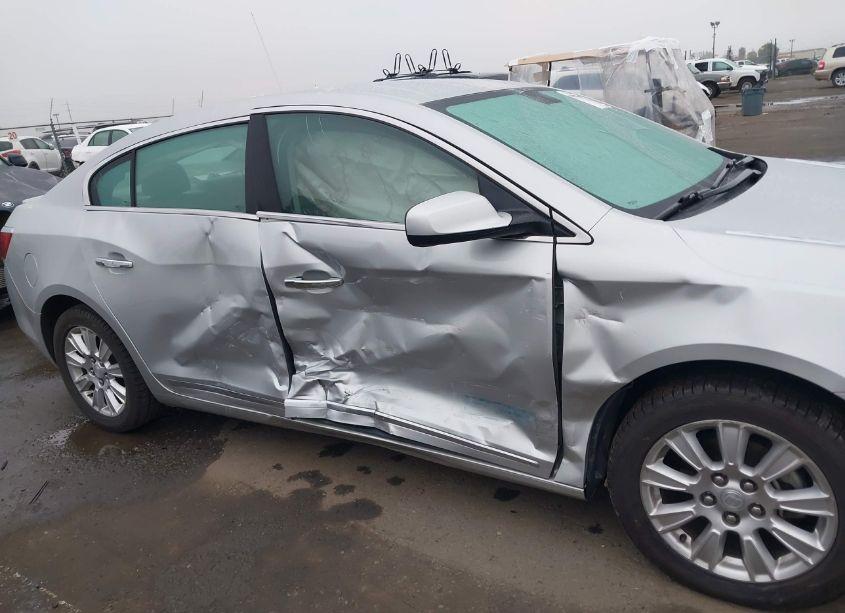 Photo 13 of 2013 Buick Lacrosse (VIN 1G4GA5ER8DF158360)