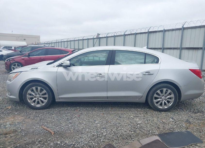 Photo 14 of 2014 Buick Lacrosse (VIN 1G4GA5GR7EF150166)