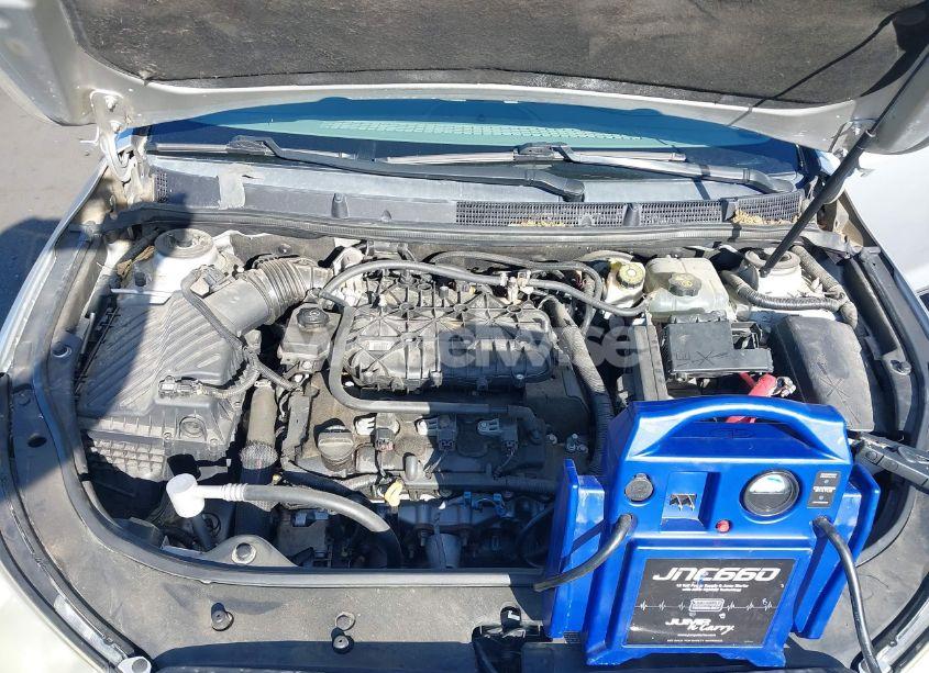 Photo 10 of 2010 Buick Lacrosse CX (VIN 1G4GB5EG2AF149760)