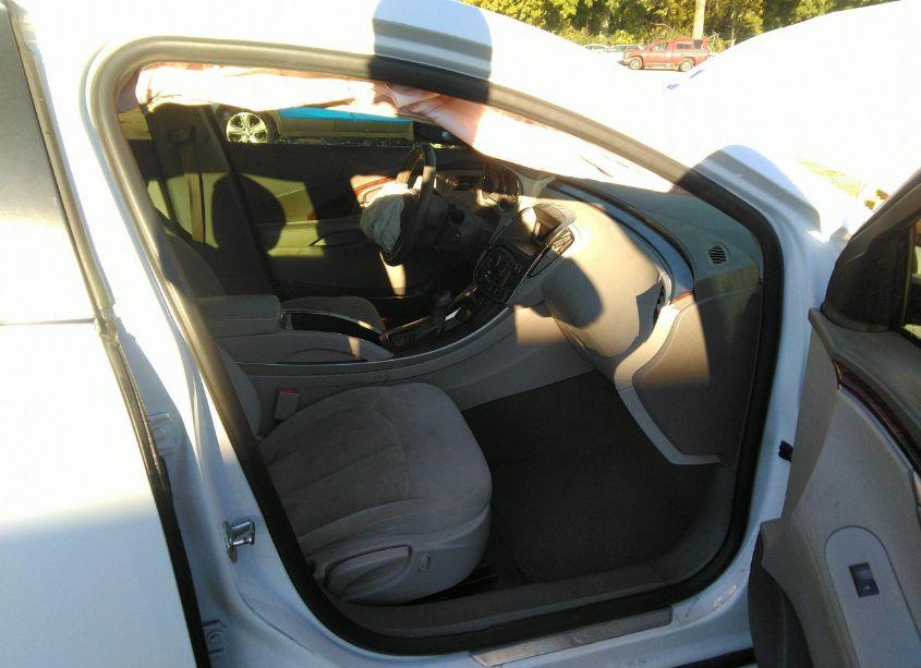Photo 5 of 2010 Buick Lacrosse CX (VIN 1G4GB5EG4AF304566)