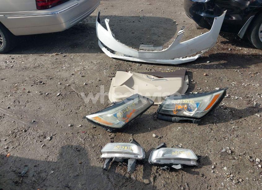 Photo 12 of 2010 Buick Lacrosse CX (VIN 1G4GB5EG6AF218093)