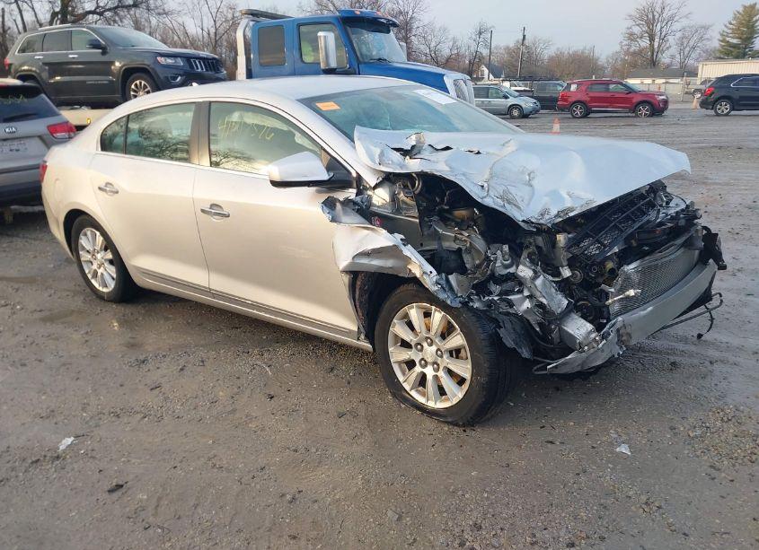 2010 Buick Lacrosse CX (VIN 1G4GB5EG8AF149374) main photo