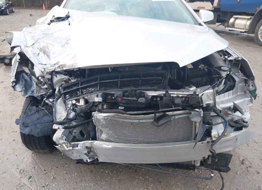 Photo 6 of 2010 Buick Lacrosse CX (VIN 1G4GB5EG8AF149374)