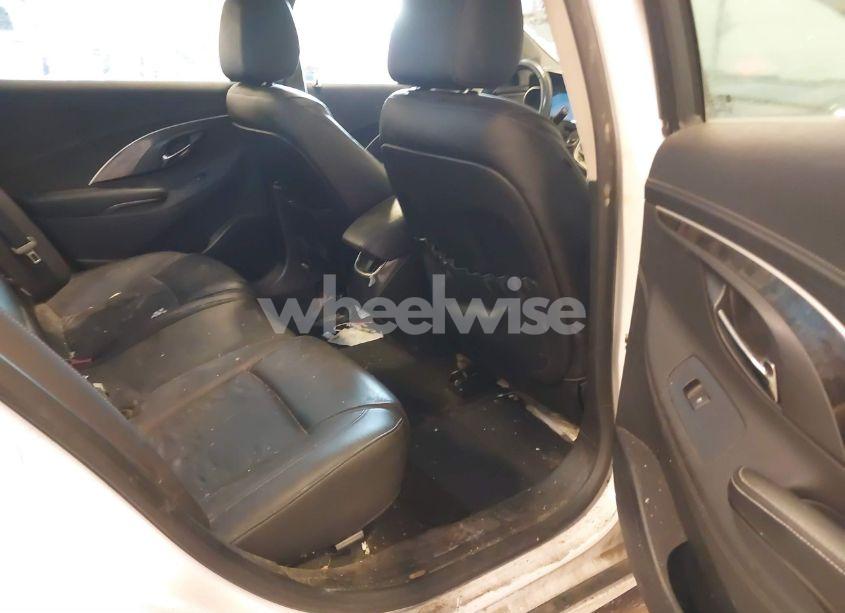 Photo 8 of 2016 Buick Lacrosse LEATHER (VIN 1G4GB5G38GF121528)