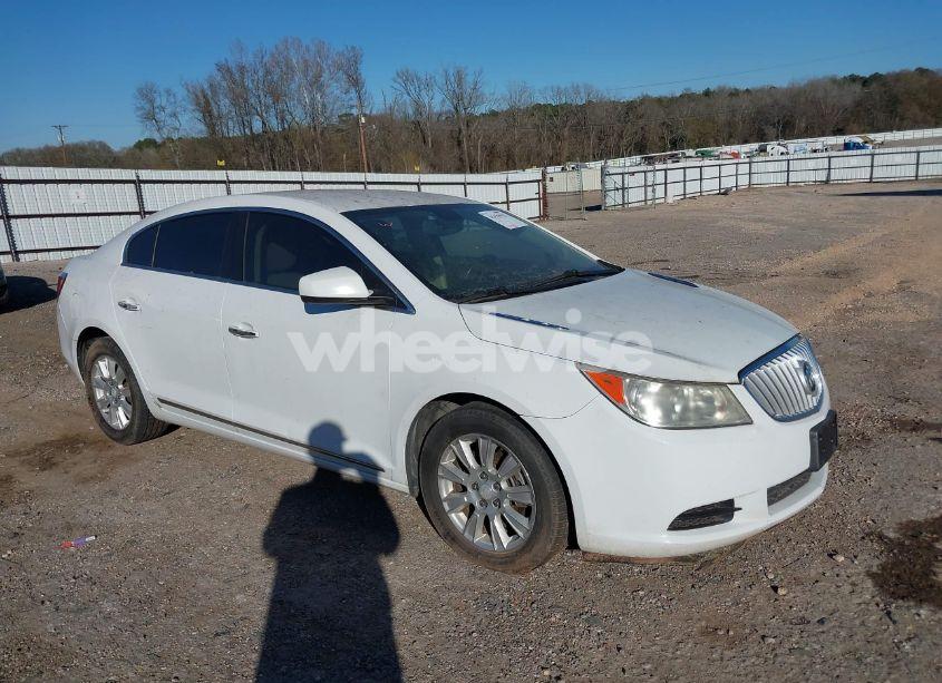 2010 Buick Lacrosse CX (VIN 1G4GB5GG0AF210245) main photo