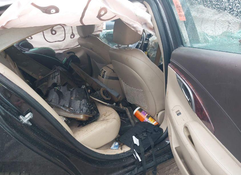 Photo 8 of 2013 Buick Lacrosse LEATHER GROUP (VIN 1G4GC5E33DF272983)