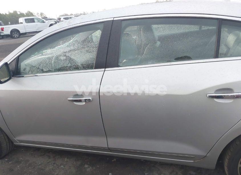 Photo 14 of 2011 Buick Lacrosse CXL (VIN 1G4GC5ED0BF169316)