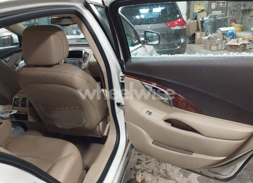 Photo 8 of 2011 Buick Lacrosse CXL (VIN 1G4GC5ED2BF205099)