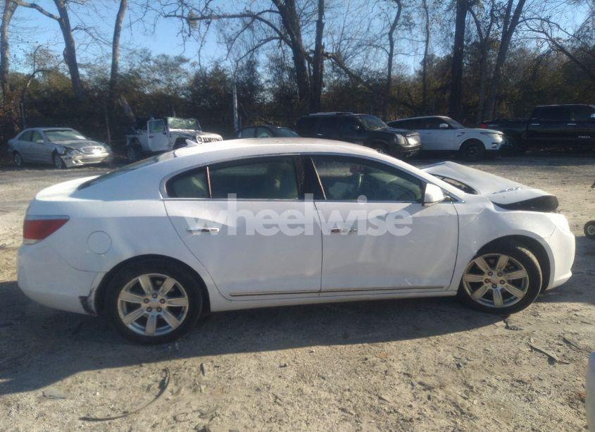 Photo 13 of 2011 Buick Lacrosse CXL (VIN 1G4GC5ED2BF220119)