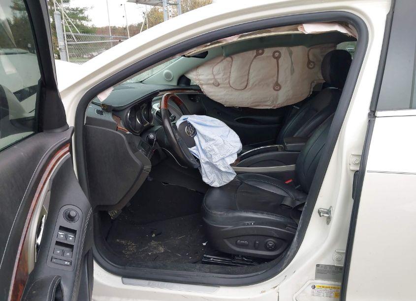 Photo 5 of 2011 Buick Lacrosse CXL (VIN 1G4GC5ED8BF329975)