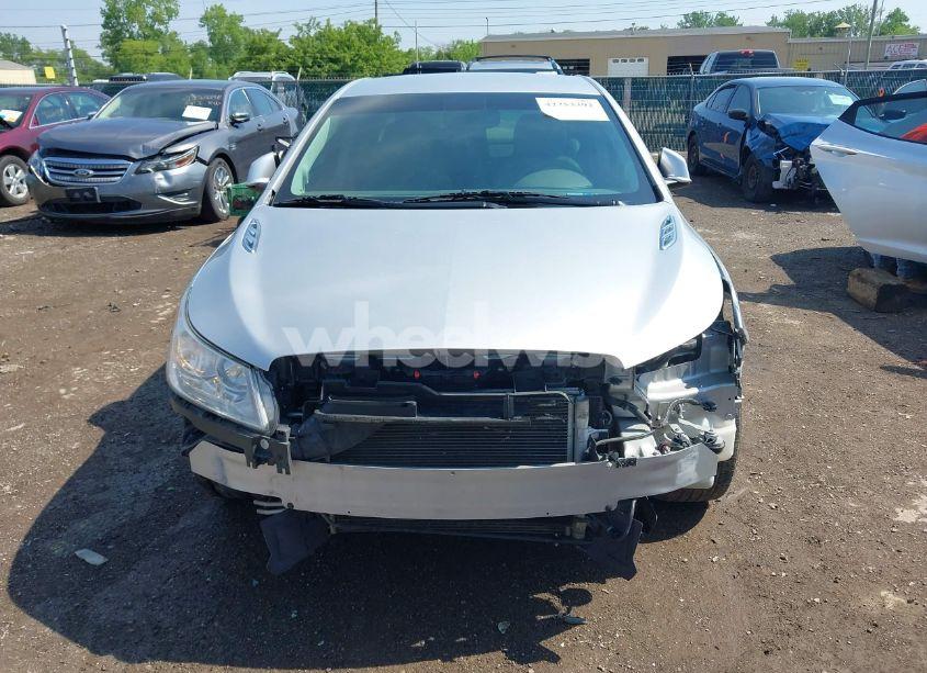 Photo 13 of 2010 Buick Lacrosse CXL (VIN 1G4GC5EG0AF174119)