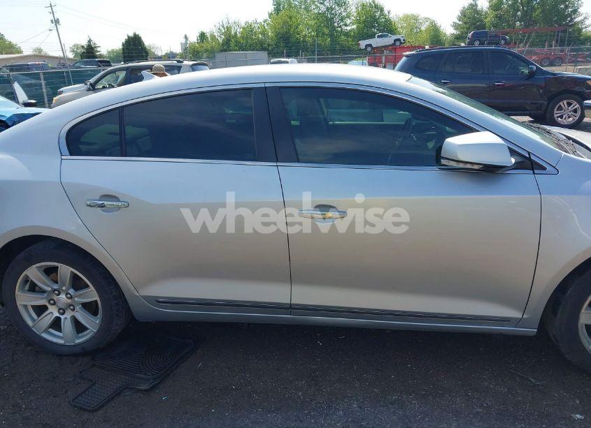 Photo 14 of 2010 Buick Lacrosse CXL (VIN 1G4GC5EG0AF174119)
