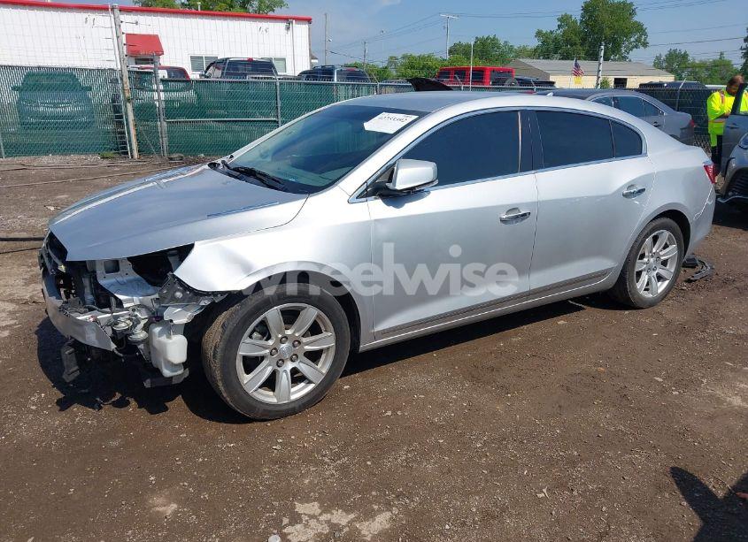 Photo 2 of 2010 Buick Lacrosse CXL (VIN 1G4GC5EG0AF174119)