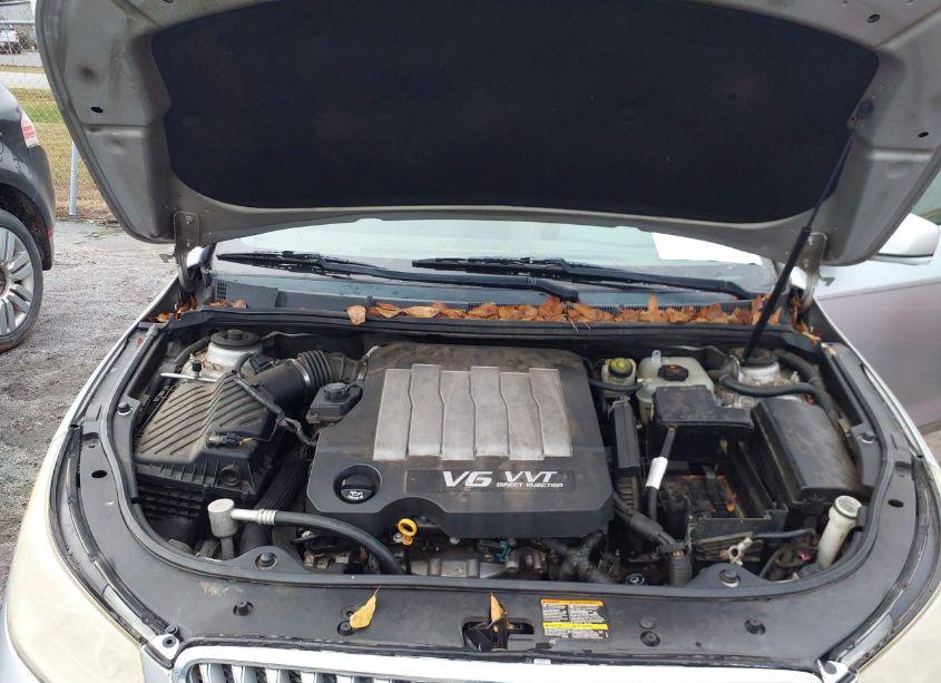 Photo 10 of 2010 Buick Lacrosse CXL (VIN 1G4GC5EG1AF115564)