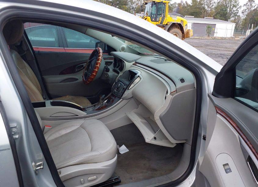 Photo 5 of 2010 Buick Lacrosse CXL (VIN 1G4GC5EG1AF115564)
