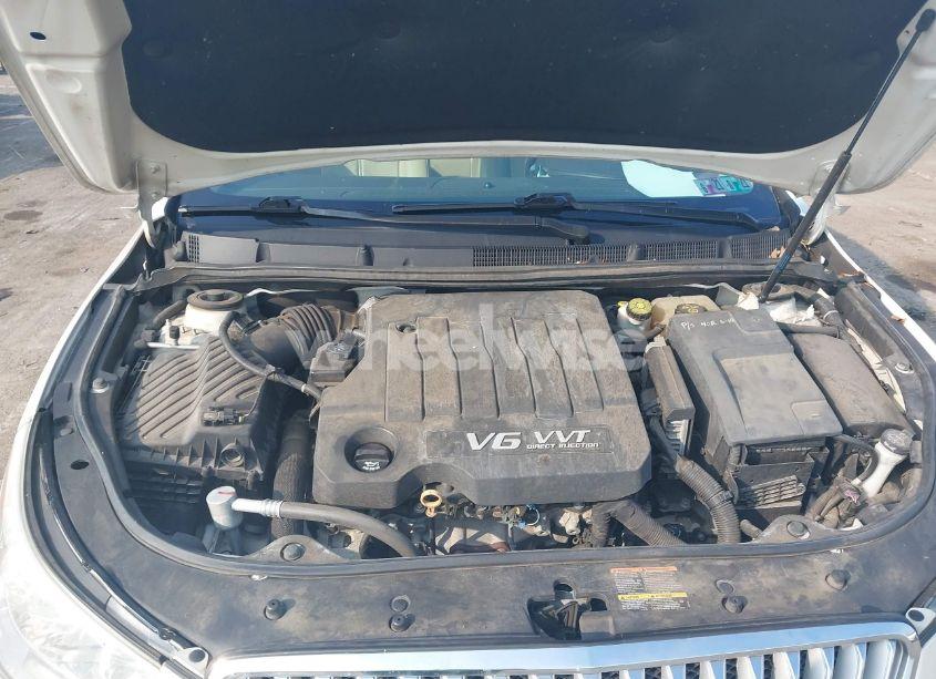 Photo 10 of 2010 Buick Lacrosse CXL (VIN 1G4GC5EG1AF226647)