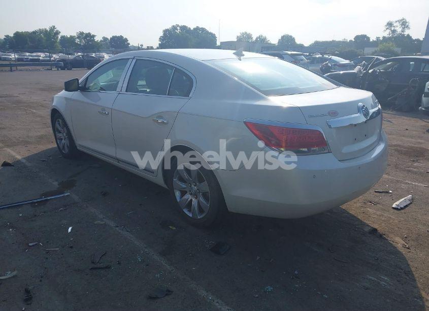 Photo 3 of 2010 Buick Lacrosse CXL (VIN 1G4GC5EG1AF226647)
