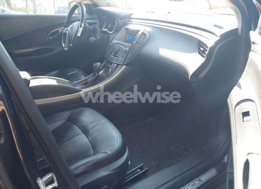 Photo 5 of 2010 Buick Lacrosse CXL (VIN 1G4GC5EG1AF312864)