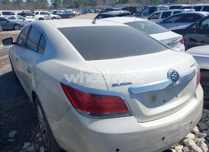 Photo 3 of 2010 Buick Lacrosse CXL (VIN 1G4GC5EG2AF173781)