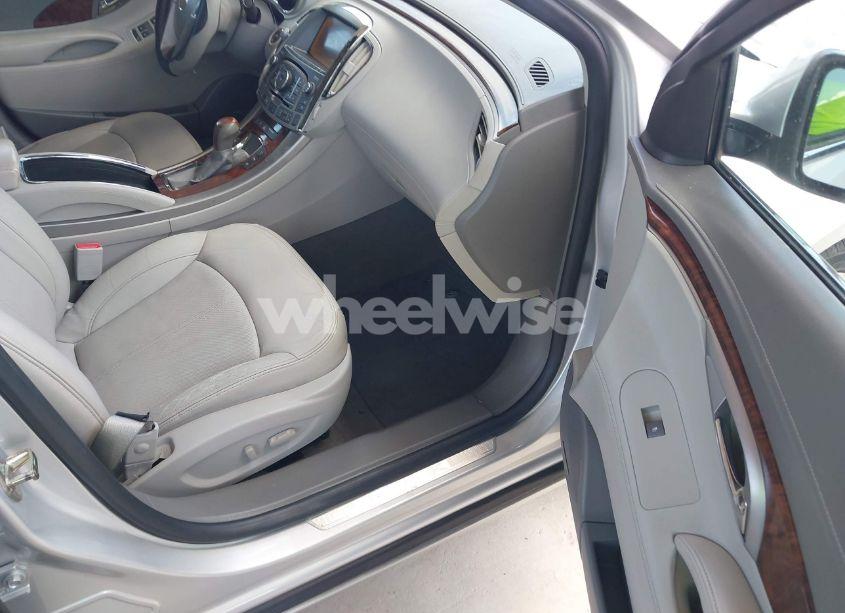 Photo 5 of 2010 Buick Lacrosse CXL (VIN 1G4GC5EG2AF220095)