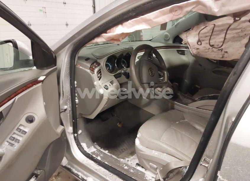 Photo 5 of 2010 Buick Lacrosse CXL (VIN 1G4GC5EG3AF259472)