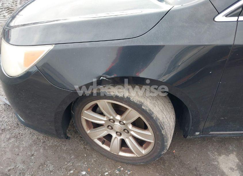 Photo 13 of 2010 Buick Lacrosse CXL (VIN 1G4GC5EG5AF101196)