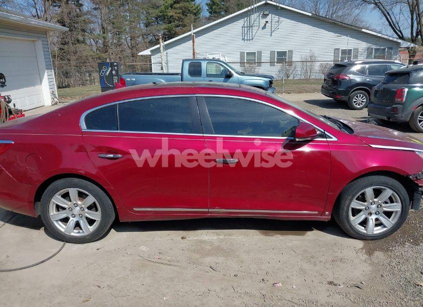 Photo 13 of 2010 Buick Lacrosse CXL (VIN 1G4GC5EG5AF128432)