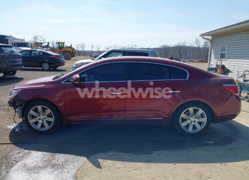 Photo 14 of 2010 Buick Lacrosse CXL (VIN 1G4GC5EG5AF128432)