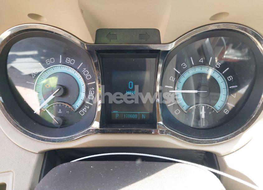 Photo 7 of 2010 Buick Lacrosse CXL (VIN 1G4GC5EG5AF128432)