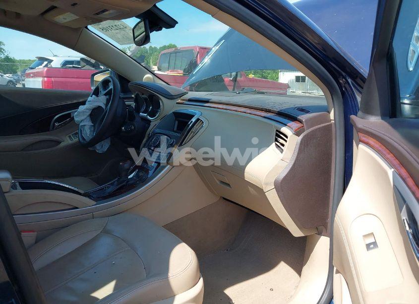 Photo 5 of 2010 Buick Lacrosse CXL (VIN 1G4GC5EG8AF175048)