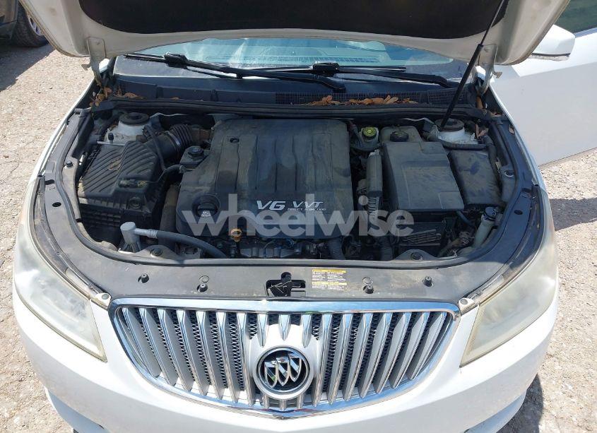 Photo 10 of 2010 Buick Lacrosse CXL (VIN 1G4GC5EG8AF178340)